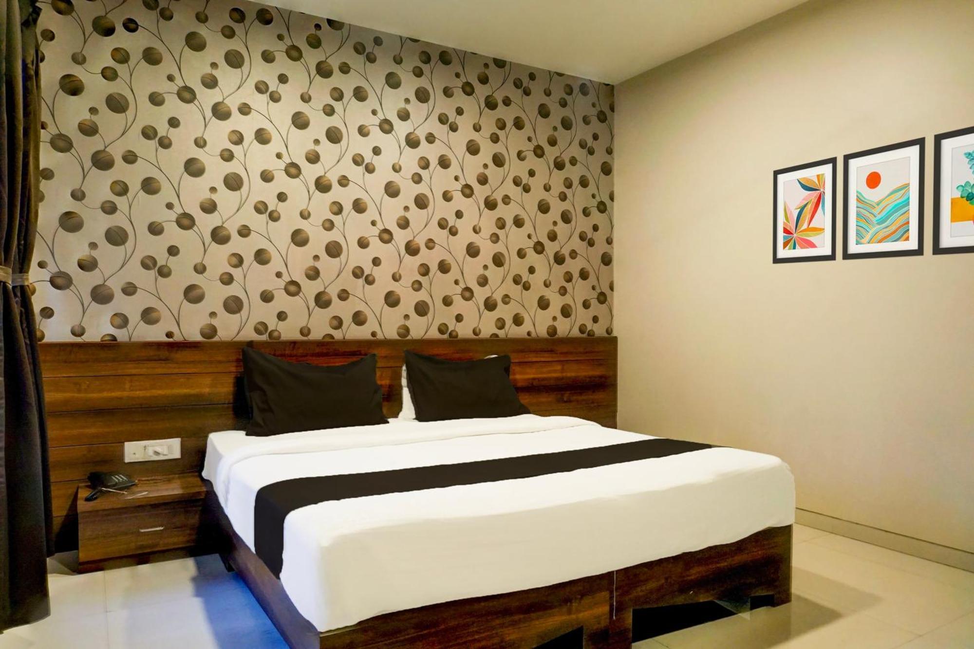 Super Townhouse Oak Viman Nagar Formerly Kuber Inn Kharadi Eksteriør billede